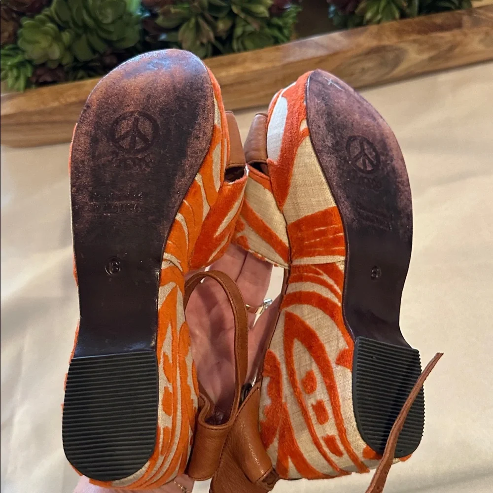 Mere shoes Stylish Brown Orange‎ Platform Sandals sandal size 6 EUC
